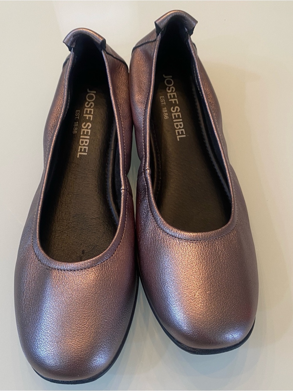 NWOT Josef Seibel Metallic Pewter Leather Ballet Flats - Size EU 37 (US 6.5-7)